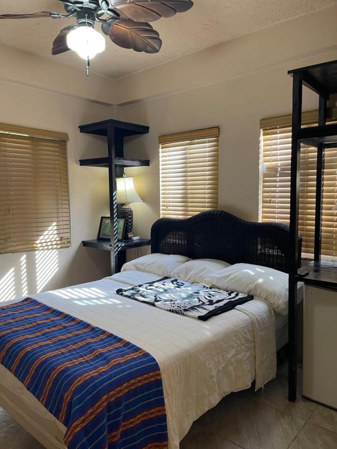 Yocamatsu Bed & Breakfast Caye Caulker Dış mekan fotoğraf