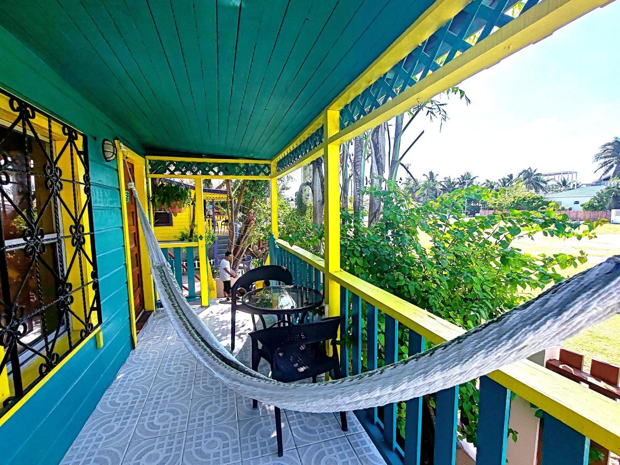 Yocamatsu Bed & Breakfast Caye Caulker Oda fotoğraf