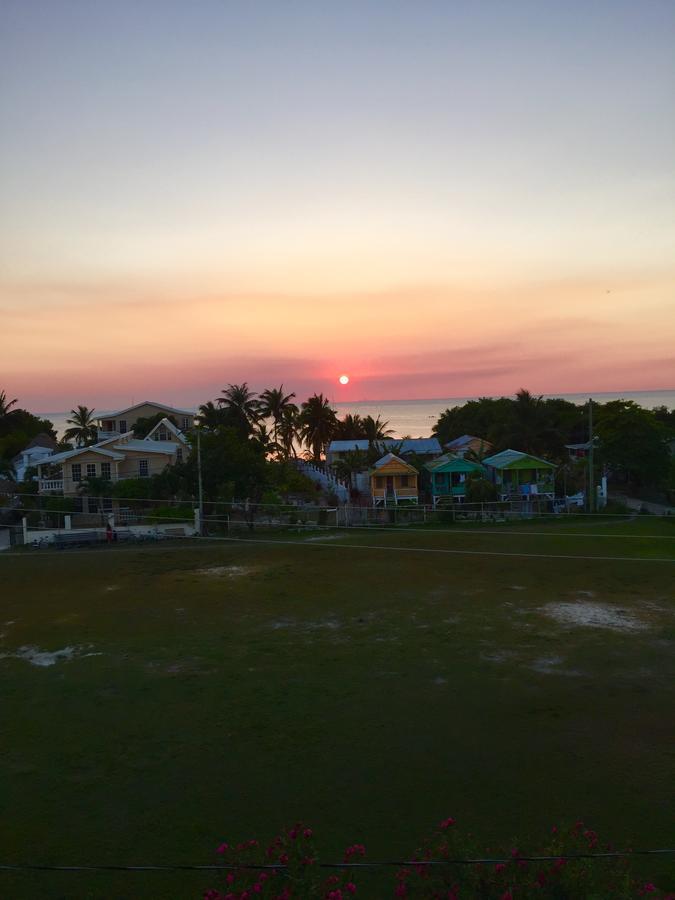 Yocamatsu Bed & Breakfast Caye Caulker Dış mekan fotoğraf
