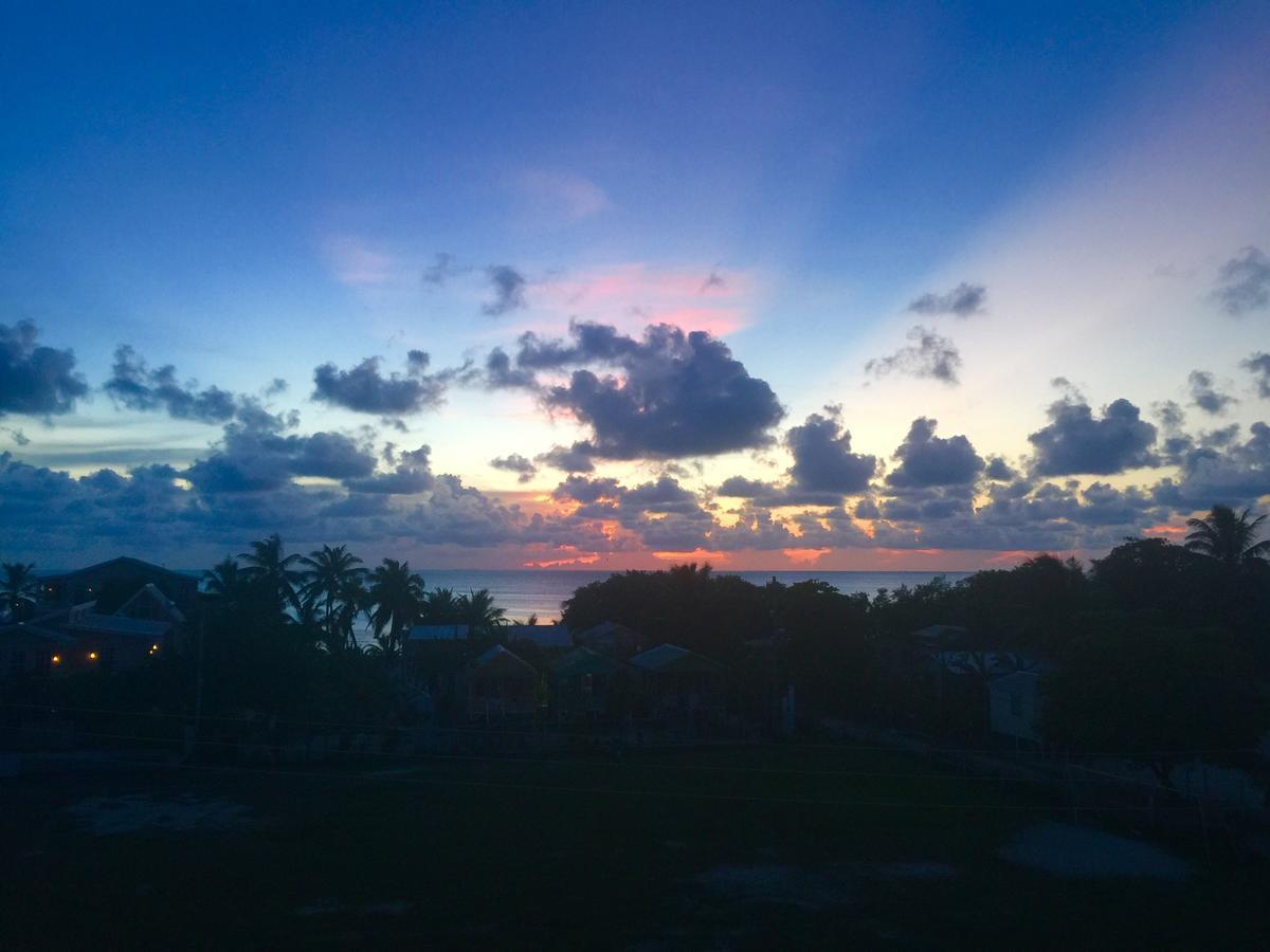 Yocamatsu Bed & Breakfast Caye Caulker Dış mekan fotoğraf