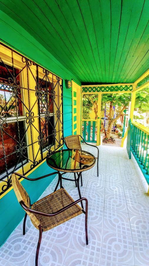 Yocamatsu Bed & Breakfast Caye Caulker Dış mekan fotoğraf